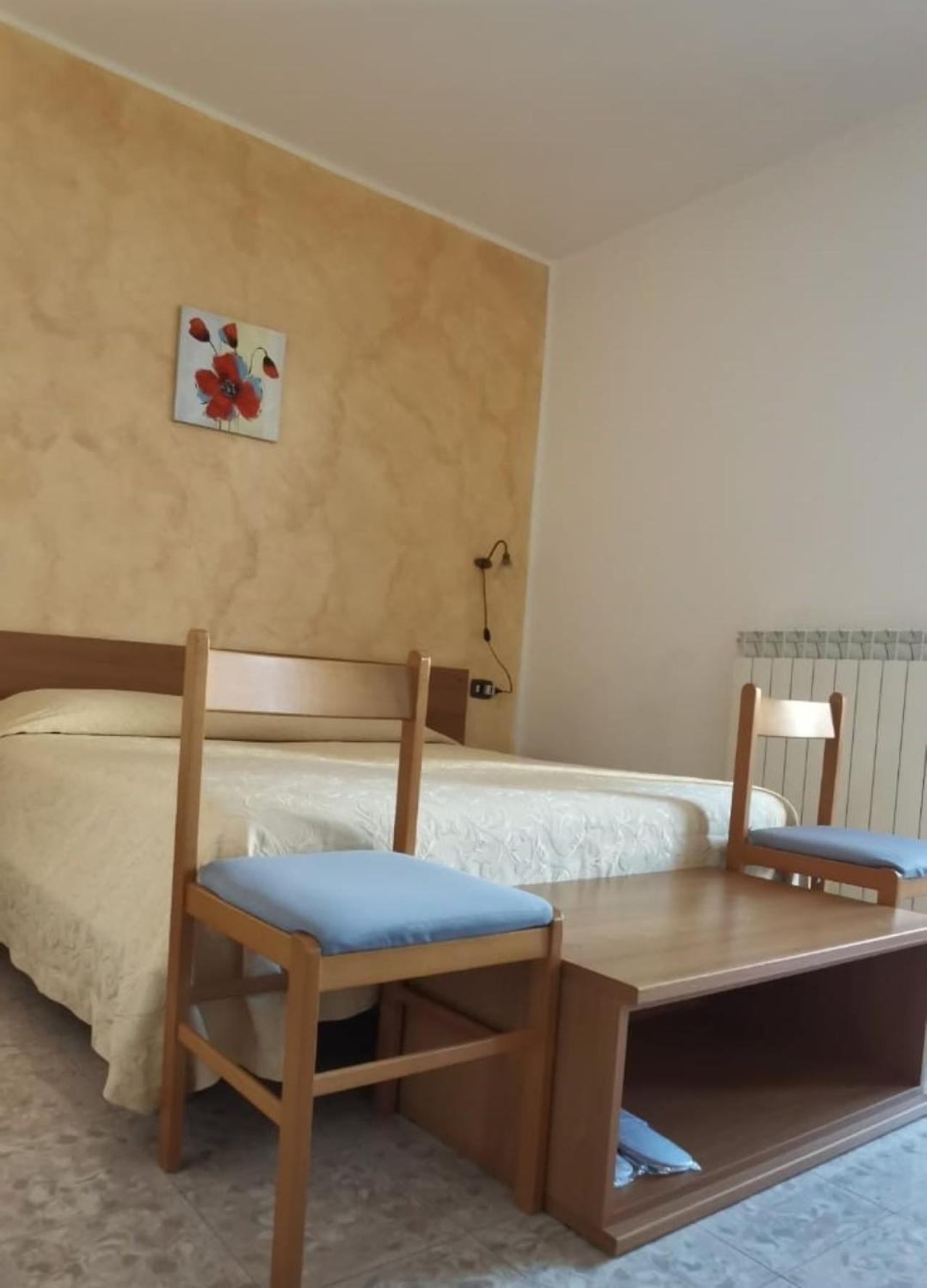 Hotel Edelweiss Laino Borgo Esterno foto